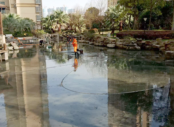 蒲城景观池淤泥清理